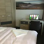 Konukevi Na Solne Stezce 3*